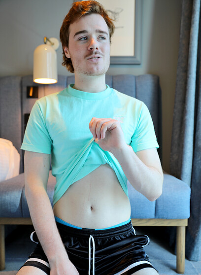 Wanking off my sexy mate Tim