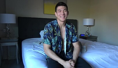 Tall Jock Sean Lee Shoots Some Hoops and Jerks His Uncut COCK